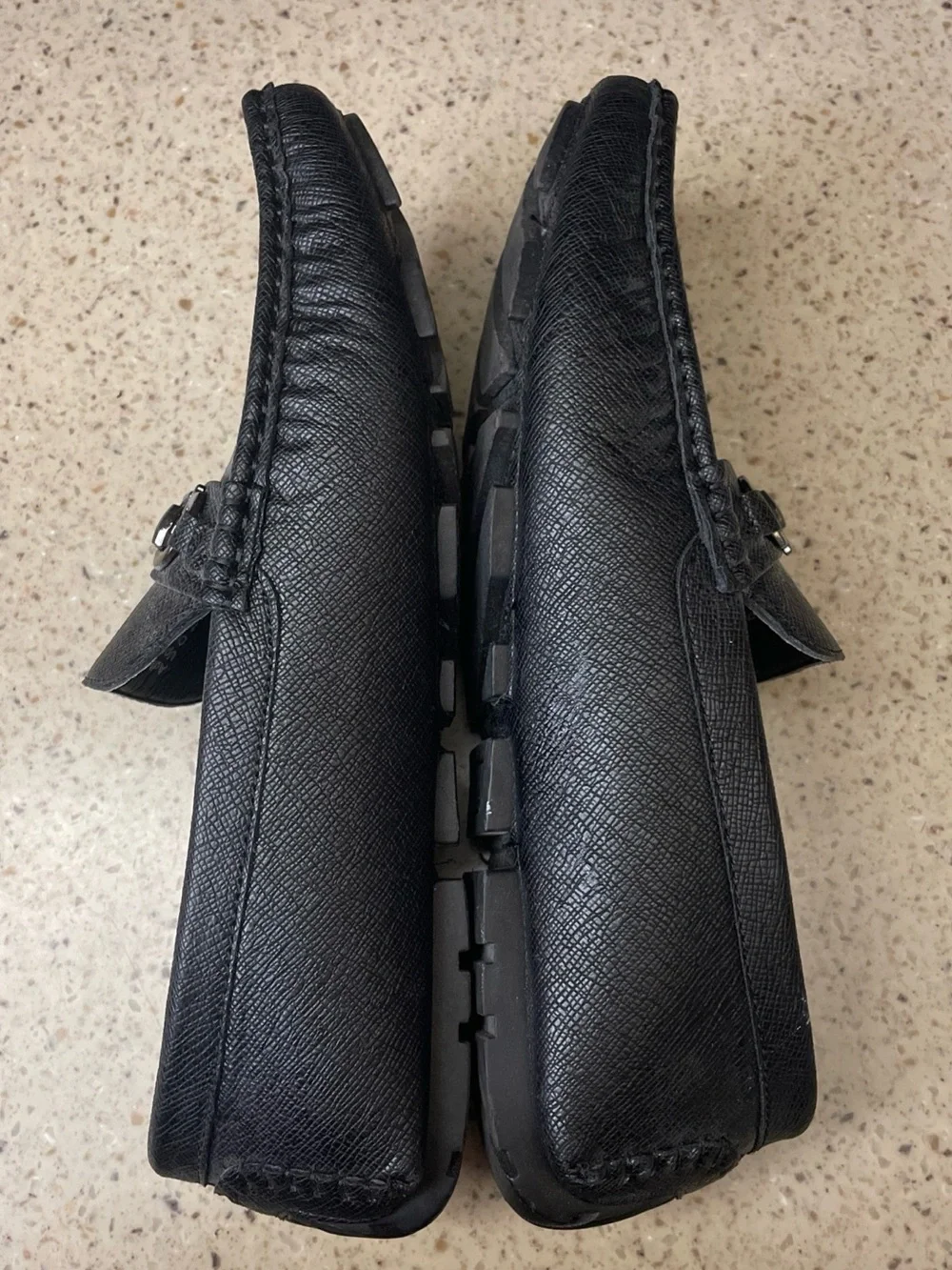 Guess classic black